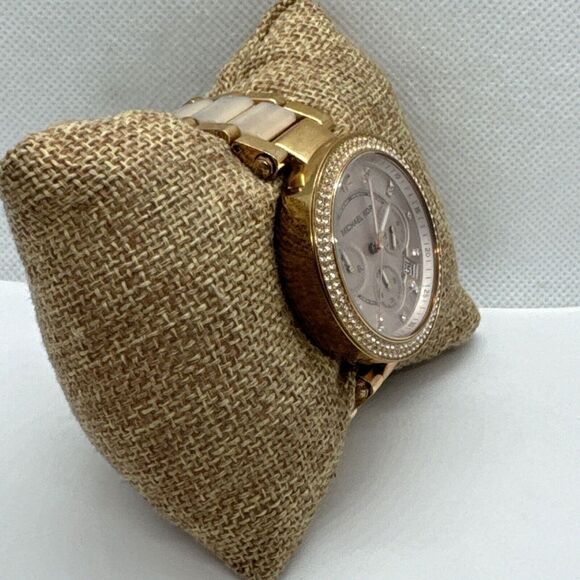 Michael Kors Parker MK5896 Women Rose Gold Analog Dial Quartz Wrist Watch JNA390 main image 5